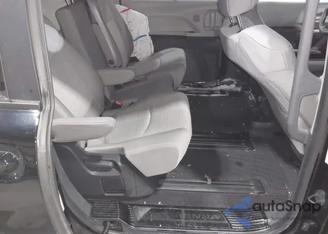 2024 Toyota Sienna Le z USA, uszkodzony, nr VIN 5TDBRKECXRS224772